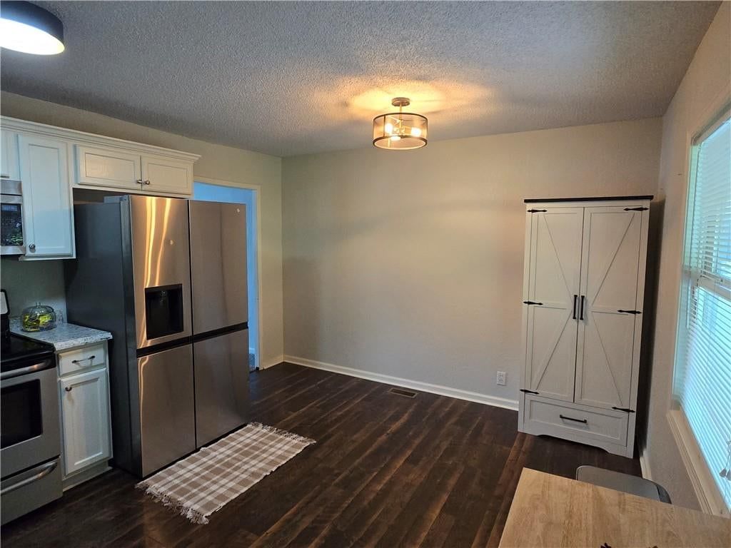 317 N Cochise Drive — photo 2