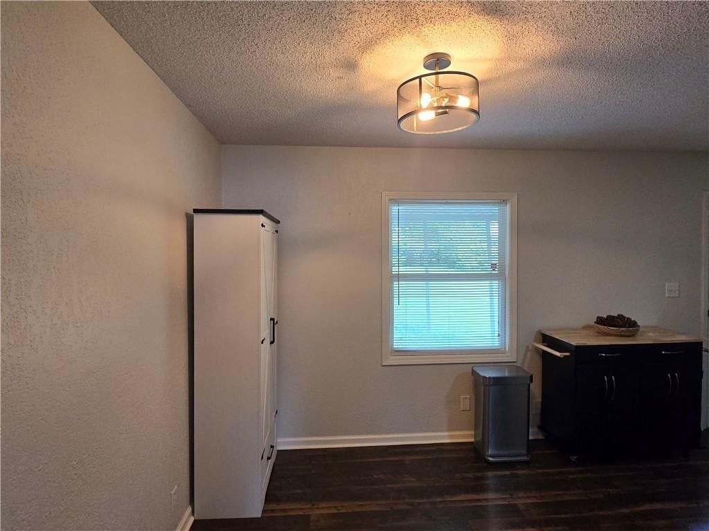 317 N Cochise Drive — photo 4