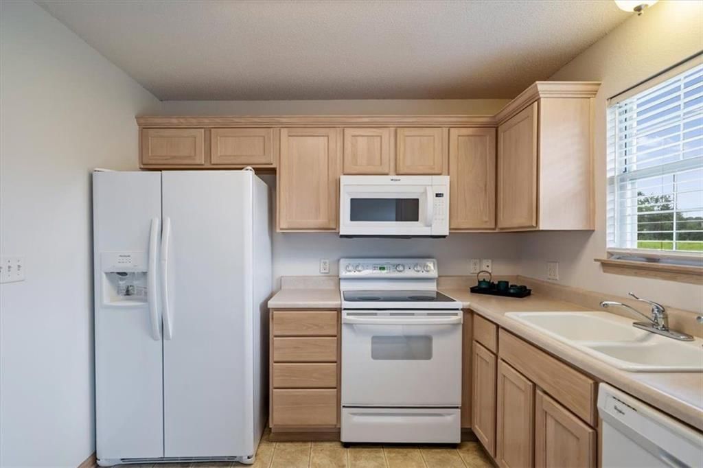 Photo 11 of 25 - 5696 NW Plantation Lane #174 A, Lee's Summit, MO 64064