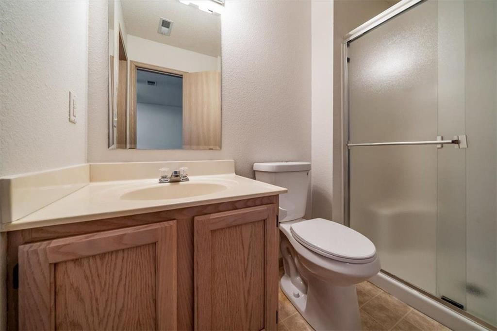 Photo 18 of 25 - 5696 NW Plantation Lane #174 A, Lee's Summit, MO 64064