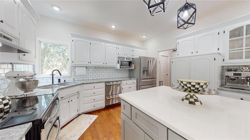 2045 Twin Pines Drive — photo 10