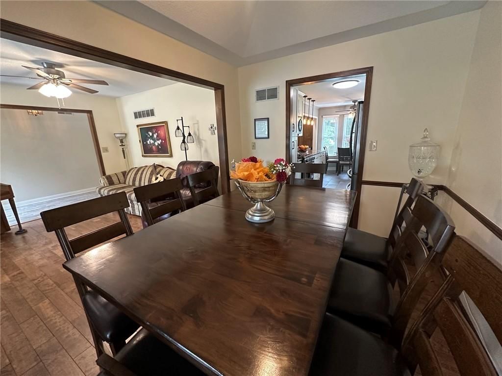 6440 Greenwood Street — photo 10