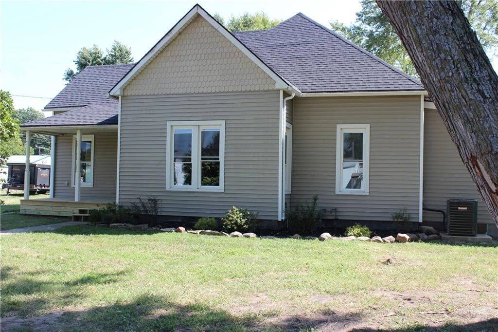 409 Shivel Avenue — photo 18