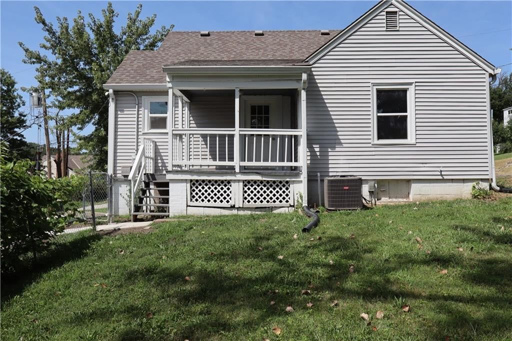 Photo 4 of 24, 403 NE 41st Street, Kansas City, MO 64116