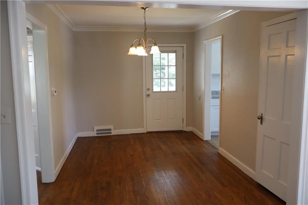 Photo 8 of 24 - 403 NE 41st Street, Kansas City, MO 64116