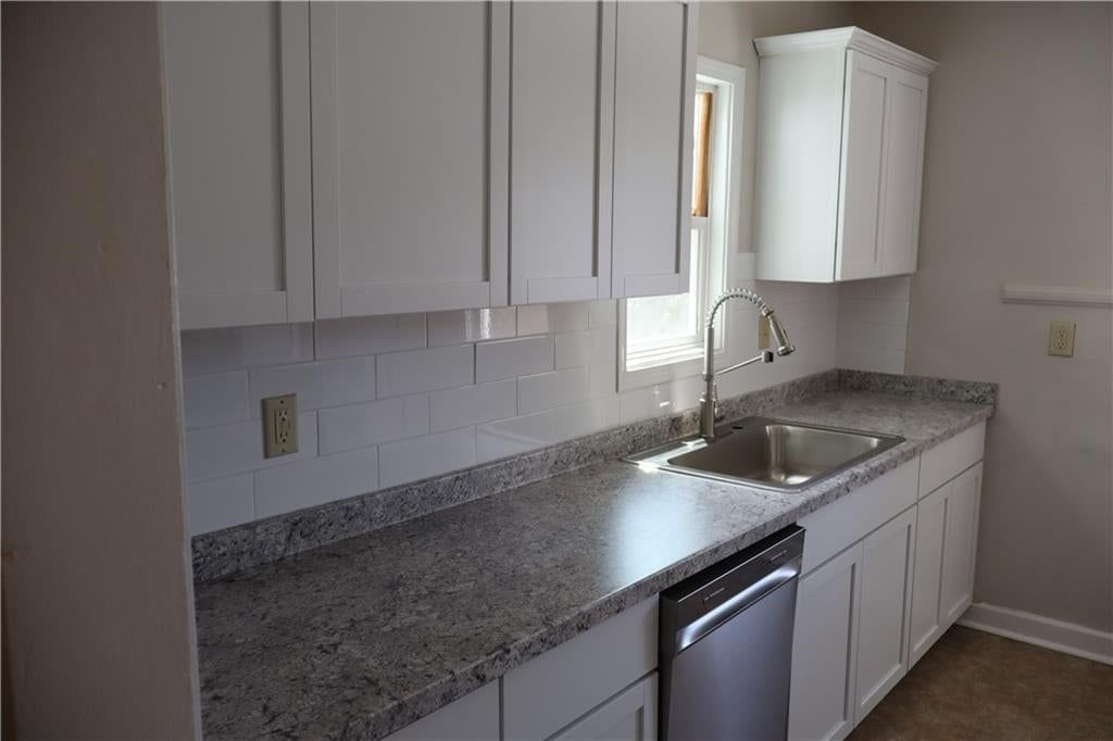 Photo 9 of 24, 403 NE 41st Street, Kansas City, MO 64116