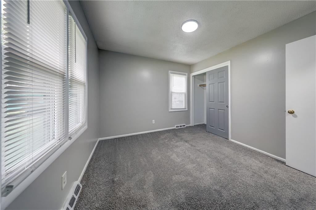 11303 Donnelly Avenue — photo 13