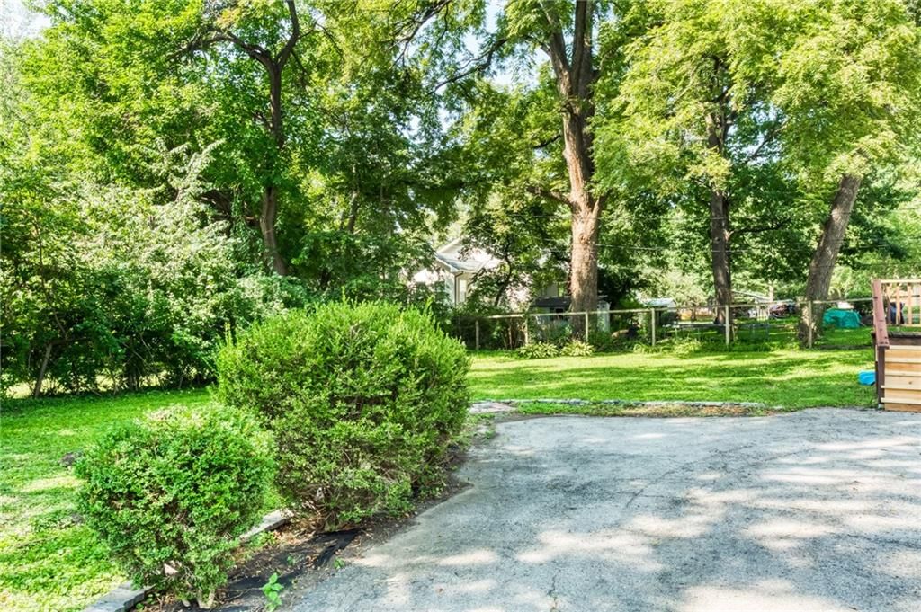 8309 W 60 Street — photo 28