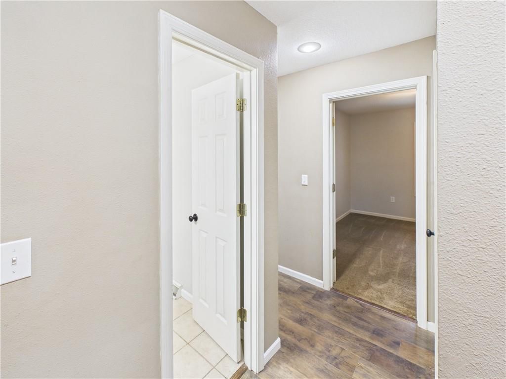 1407 Woodlawn Drive — photo 16