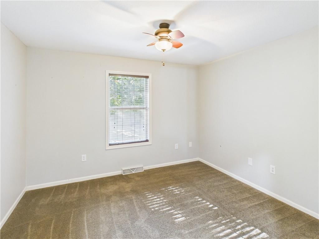 1407 Woodlawn Drive — photo 20
