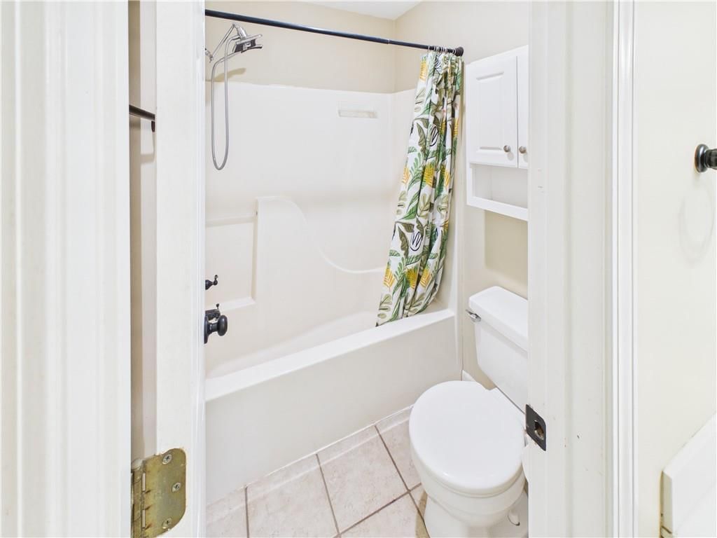 1407 Woodlawn Drive — photo 27