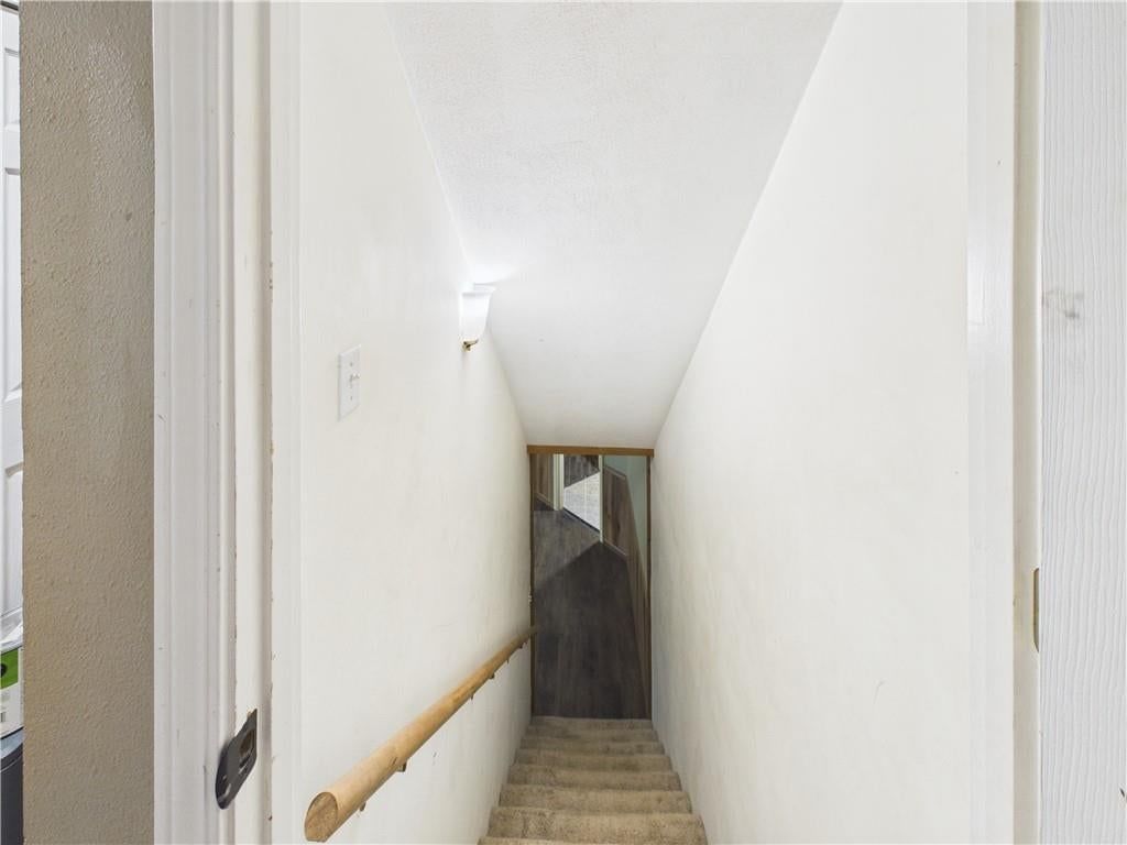 1407 Woodlawn Drive — photo 30