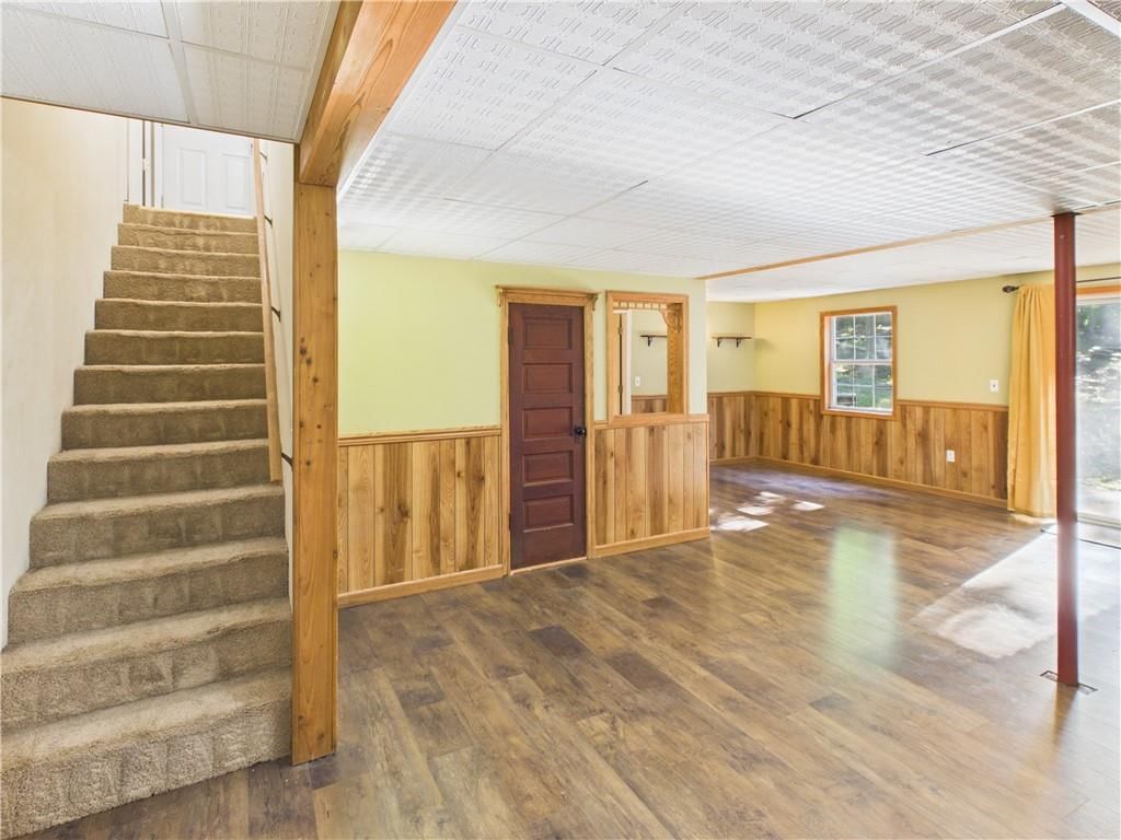 1407 Woodlawn Drive — photo 32
