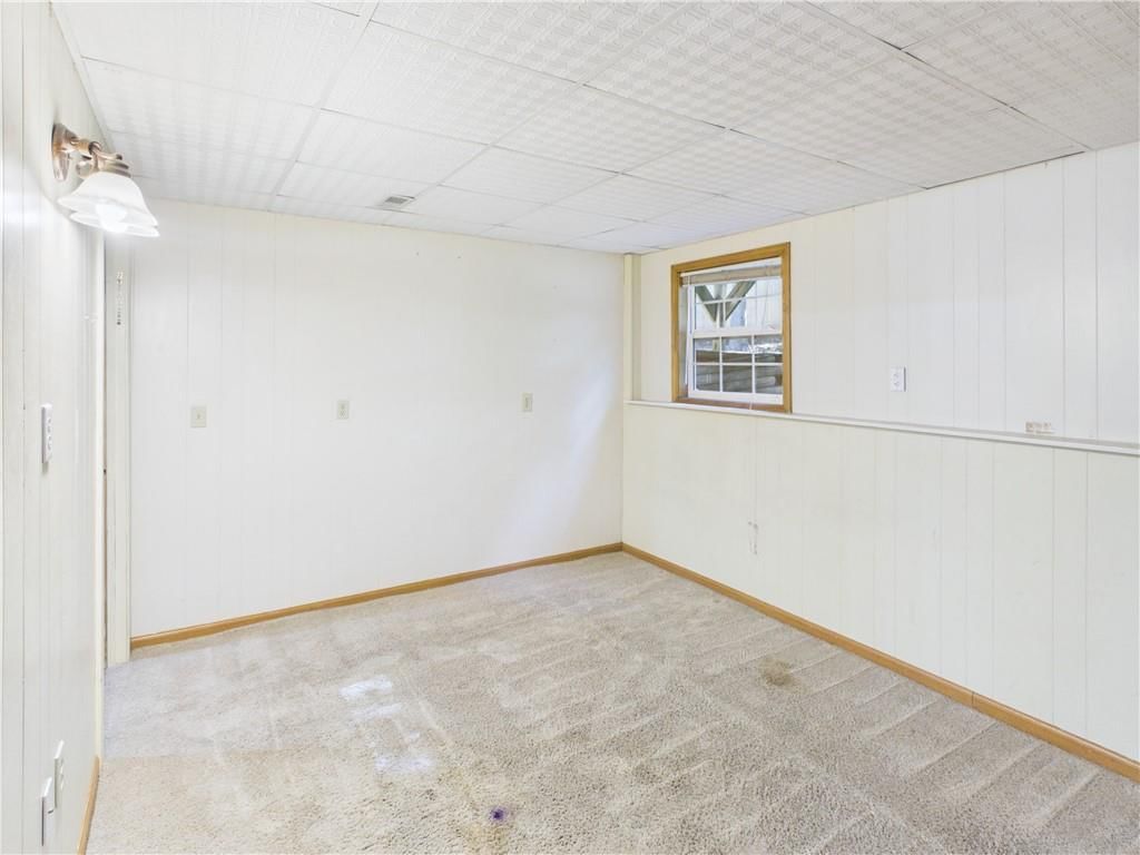1407 Woodlawn Drive — photo 36