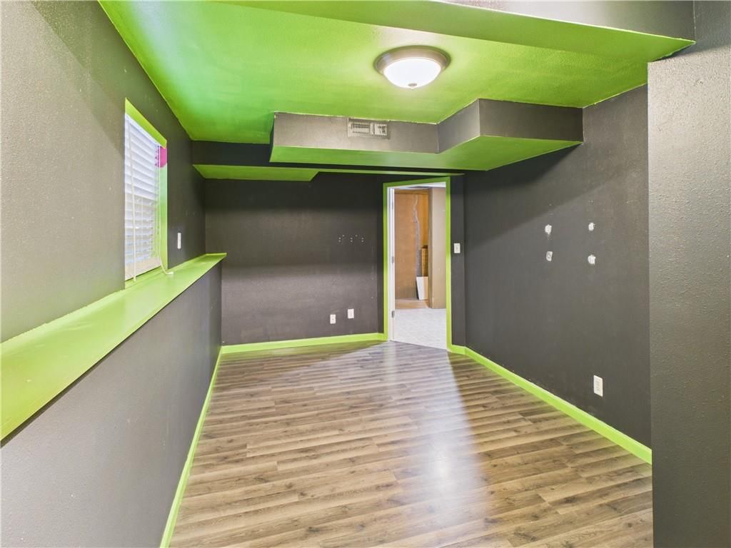 1407 Woodlawn Drive — photo 42