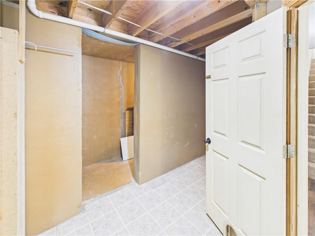 1407 Woodlawn Drive — photo 43