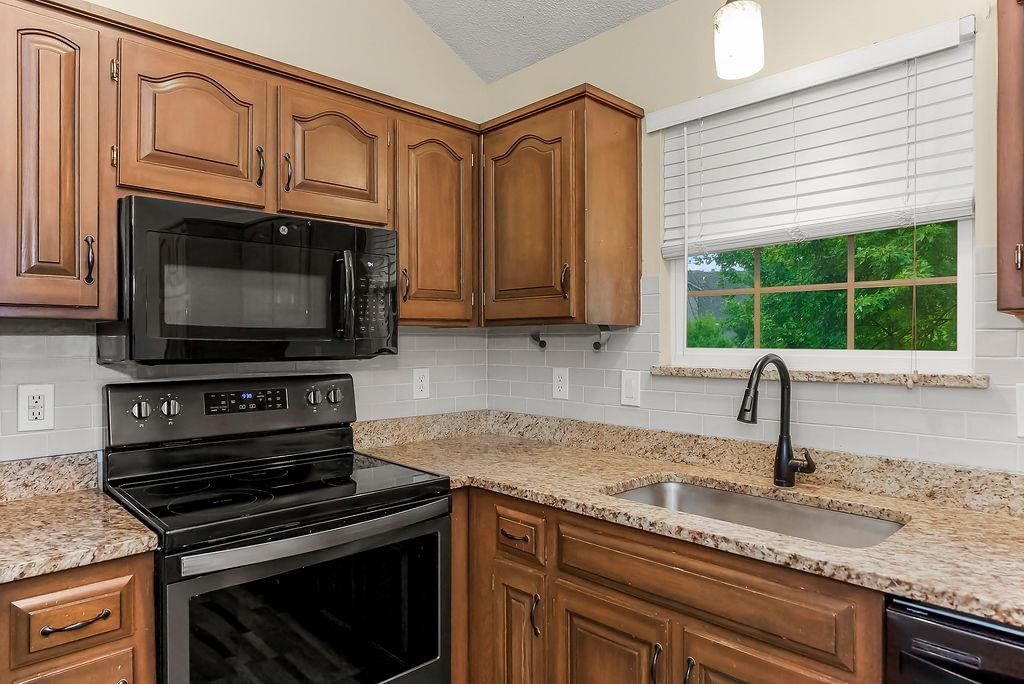 21408 W 51st Terrace — photo 8