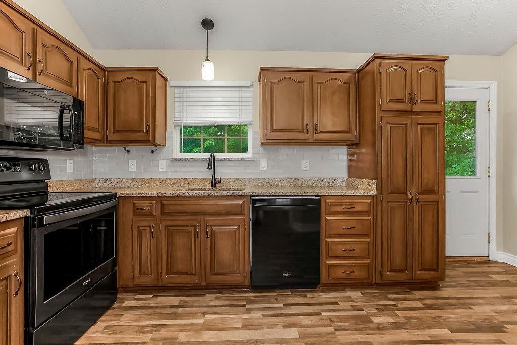 21408 W 51st Terrace — photo 9
