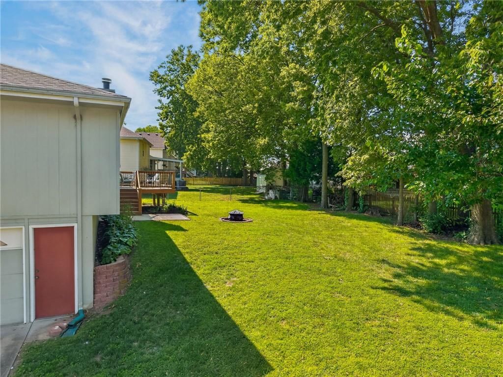 320 Regency Park Street — photo 4
