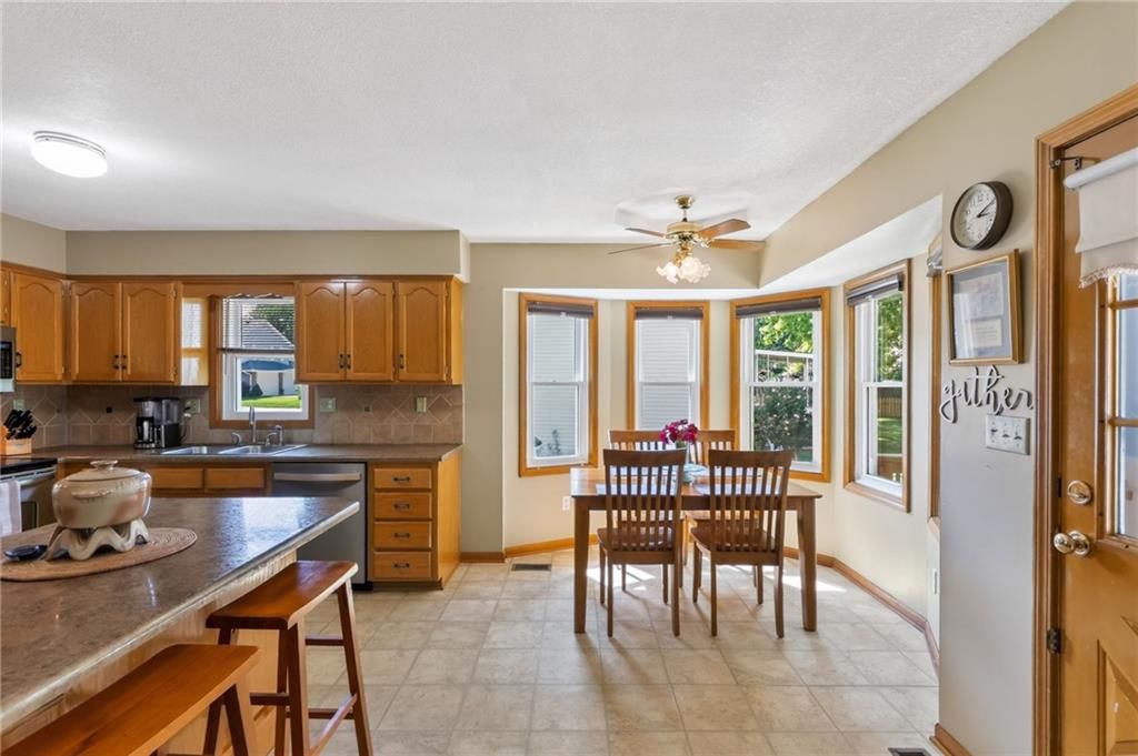 320 Regency Park Street — photo 18