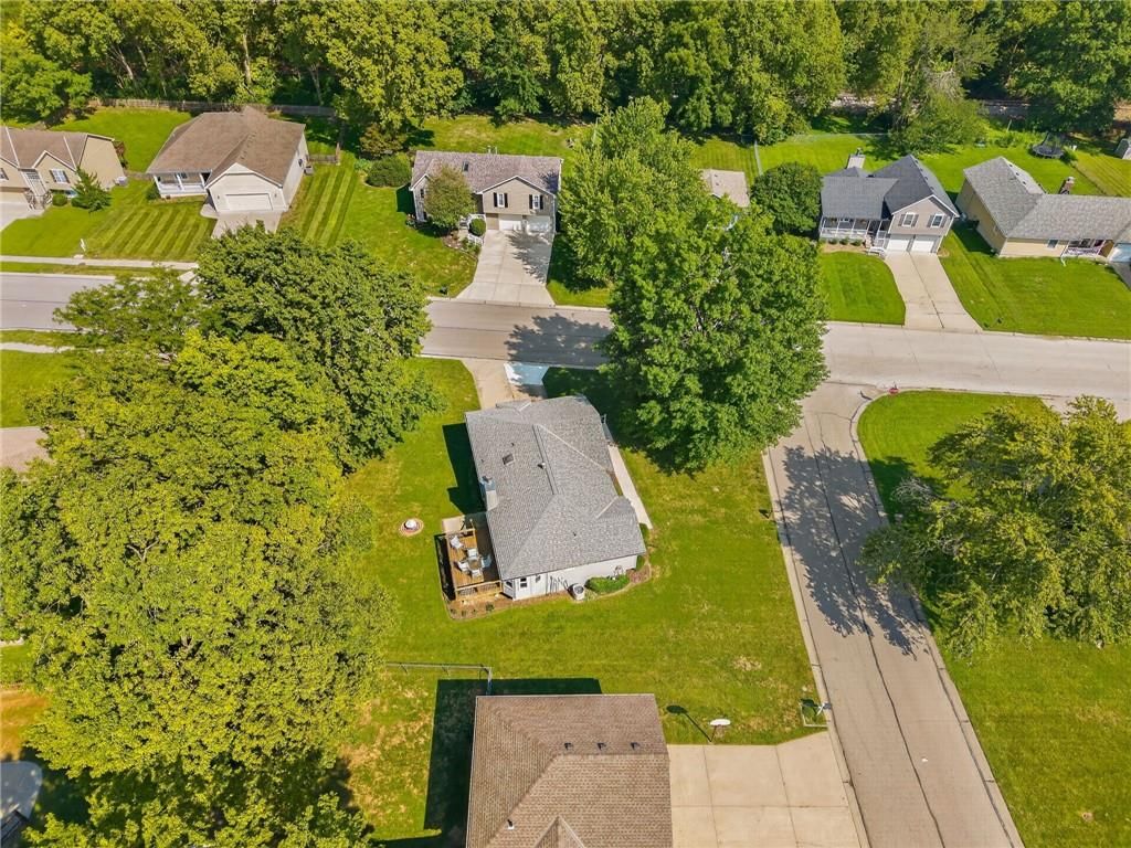 320 Regency Park Street — photo 33