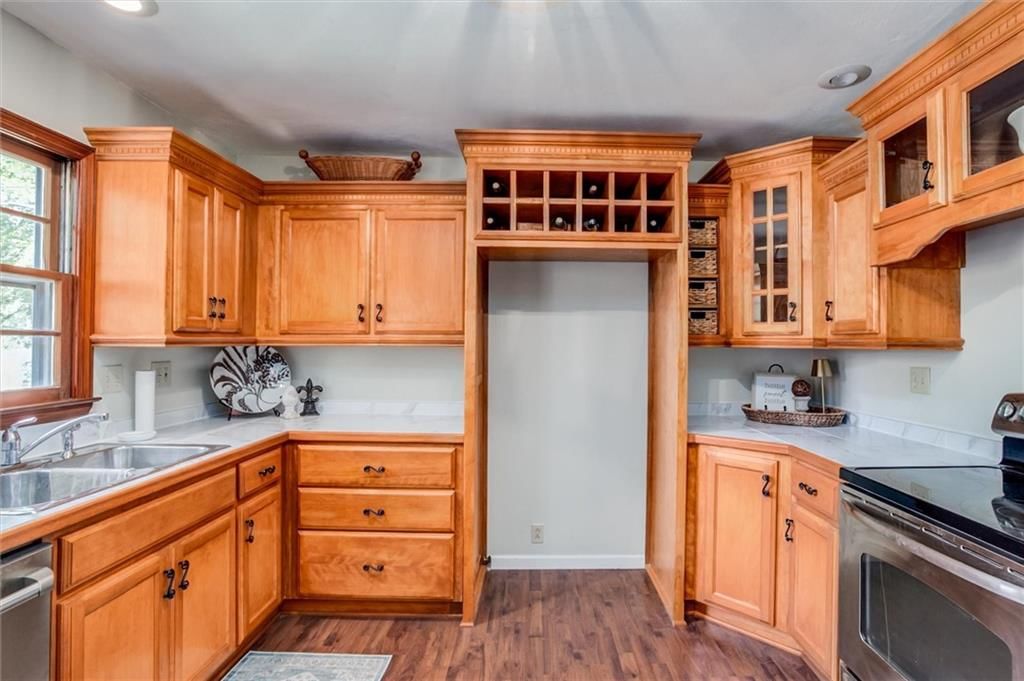 6518 Rowland Avenue — photo 10