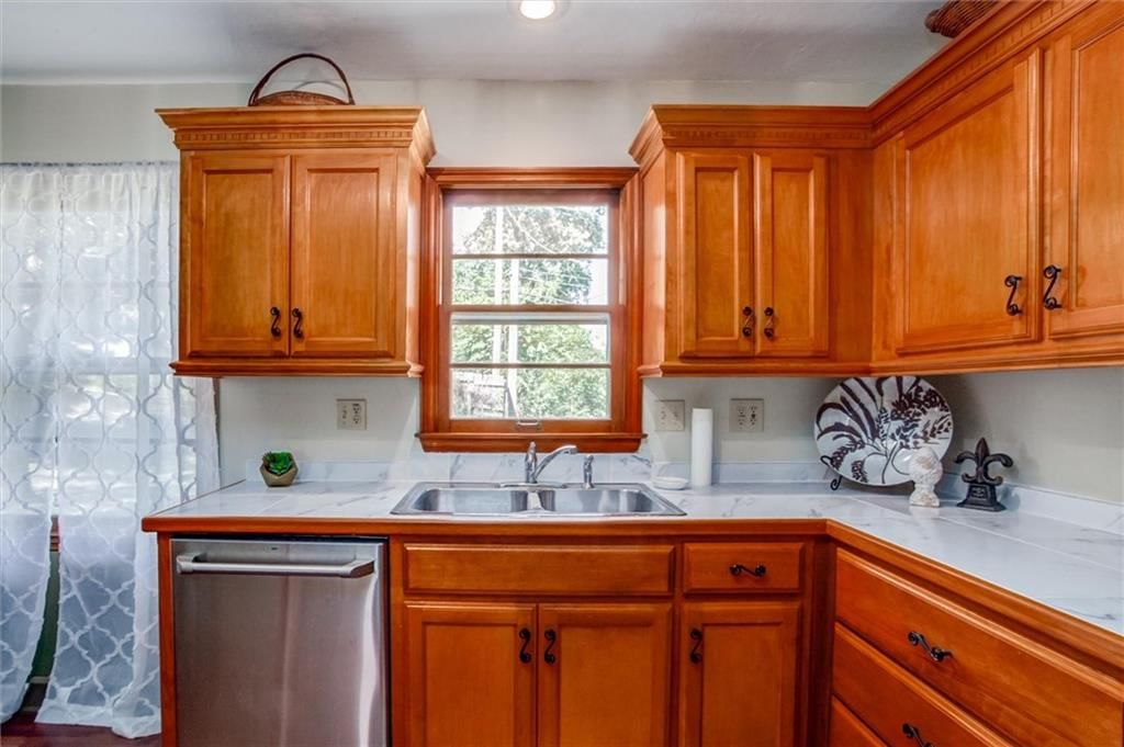 6518 Rowland Avenue — photo 11