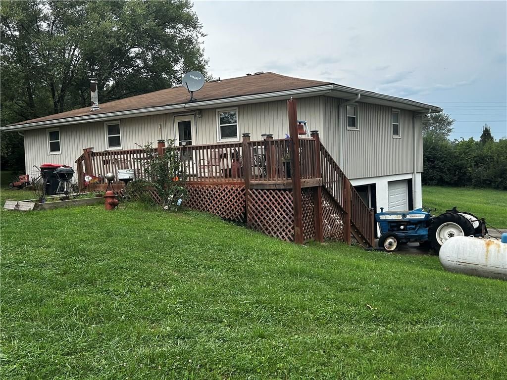2043 SE 207th Street, Holt, MO