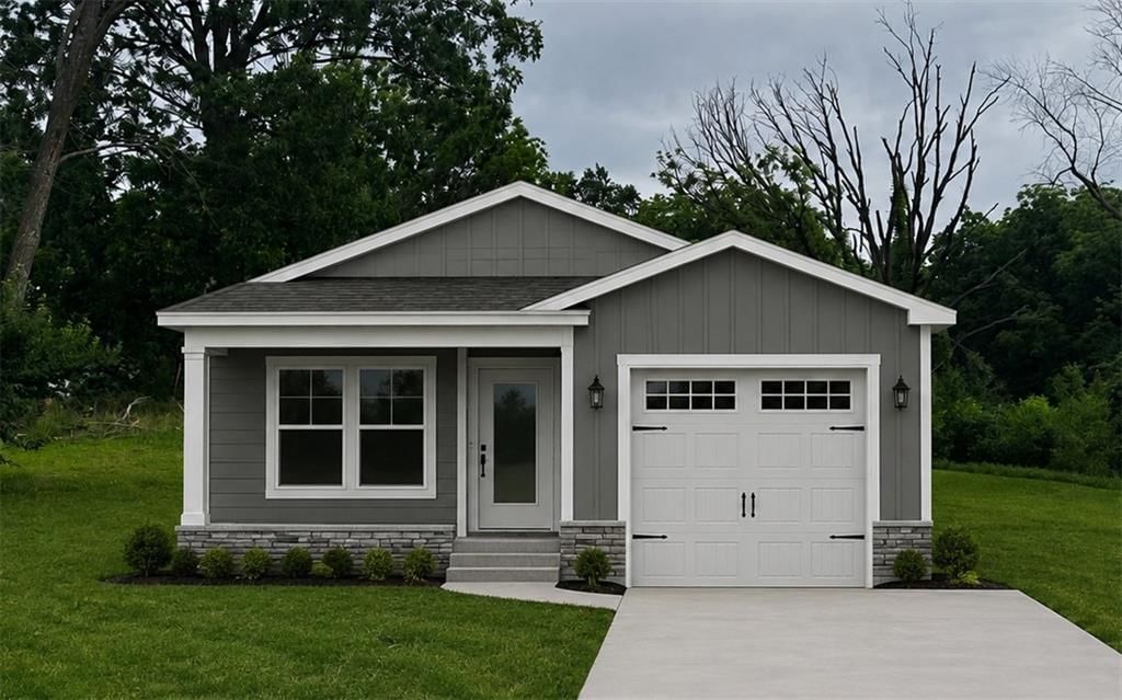 7908 Pleasant Valley Road, Pleasant Valley, MO
