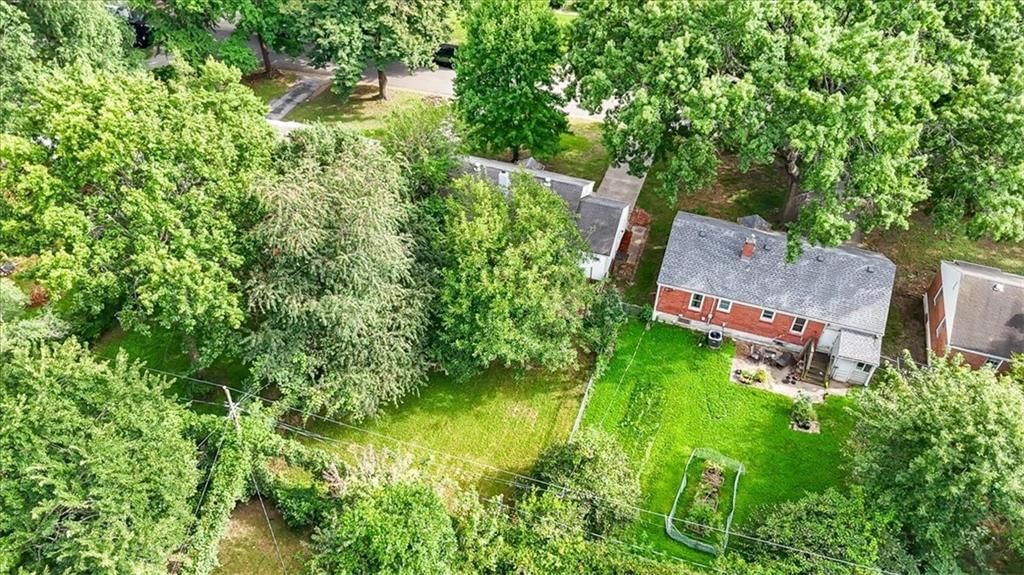 114 W Pocahontas Lane — photo 23