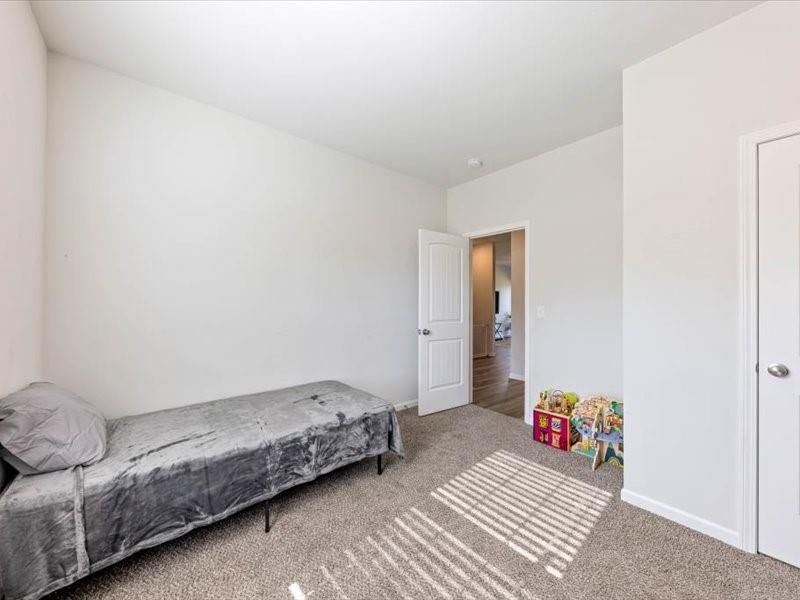 817 Shane Court — photo 4