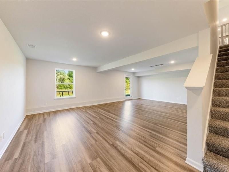 817 Shane Court — photo 14
