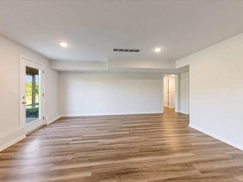 817 Shane Court — photo 15
