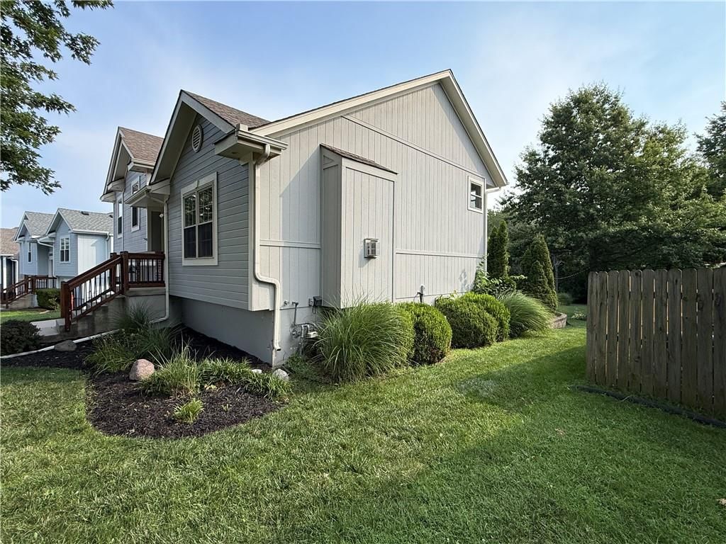 Photo 4 of 53 - 7224 E 163rd Terrace, Belton, MO 64012