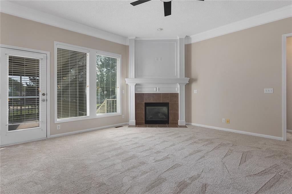 Photo 10 of 33 - 8654 N Britt Avenue, Kansas City, MO 64154