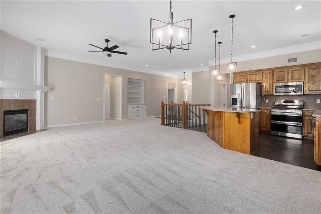 Photo 11 of 33 - 8654 N Britt Avenue, Kansas City, MO 64154