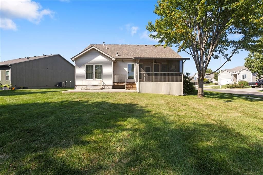Photo 32 of 33 - 8654 N Britt Avenue, Kansas City, MO 64154