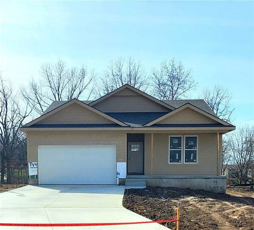 103 Highland Drive, Smithville, MO