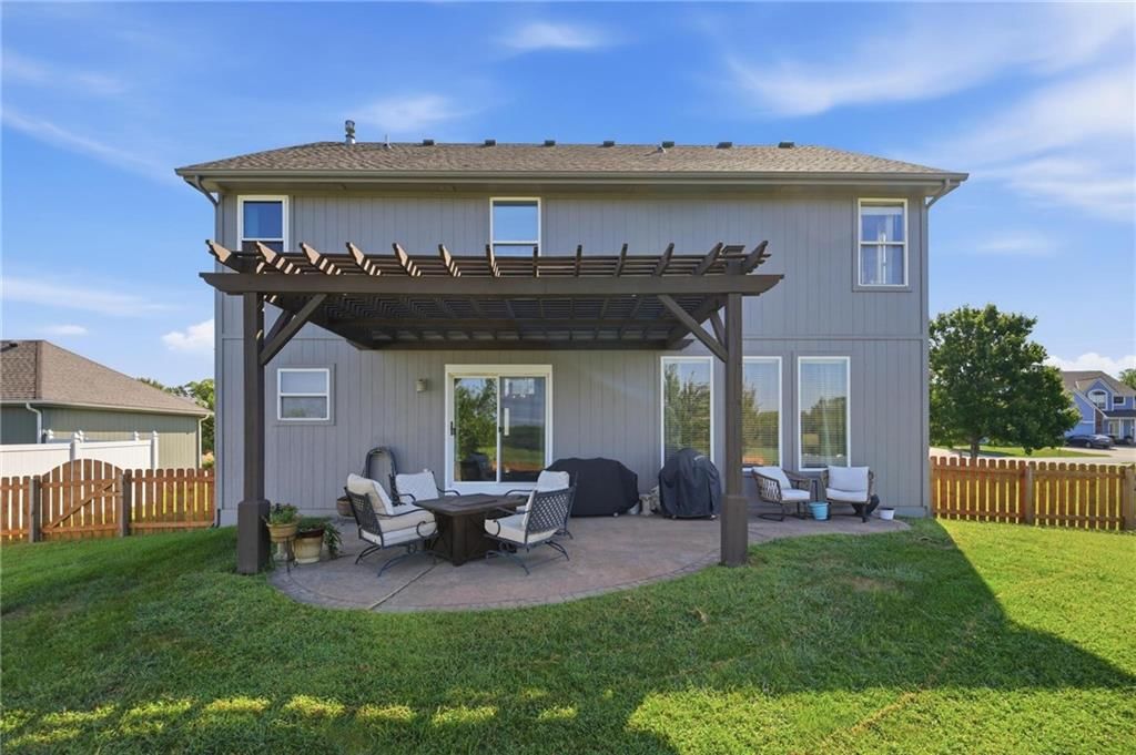 15718 Richmond Avenue — photo 46
