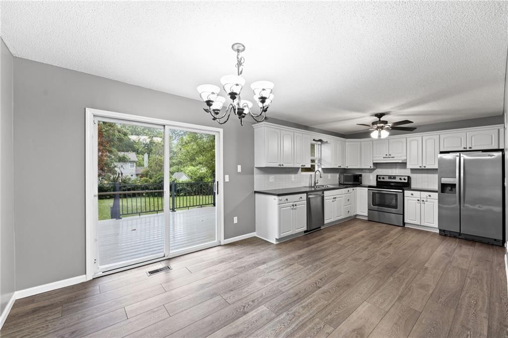 5709 Outlook Street — photo 8