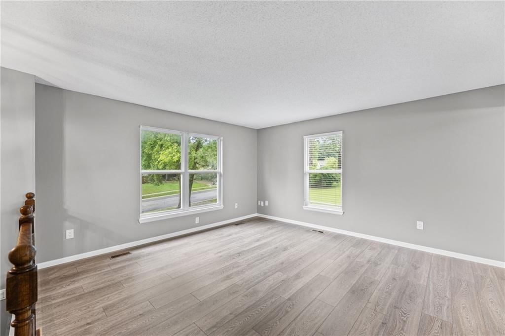 5709 Outlook Street — photo 13