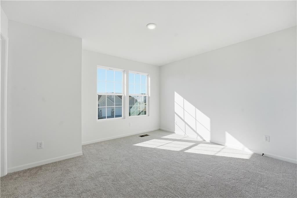 Carpet at 12413 S Acacia Drive, Lake Lotawana, MO 64086