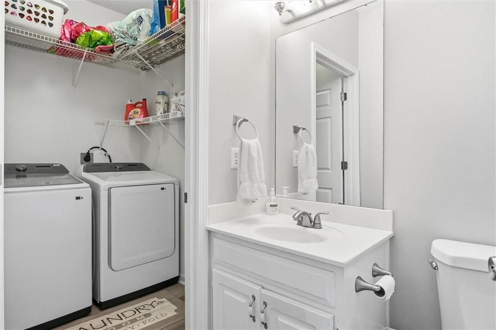 1012 N Clinton Street — photo 7