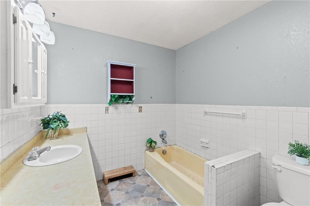 116 W Marshall Street — photo 19
