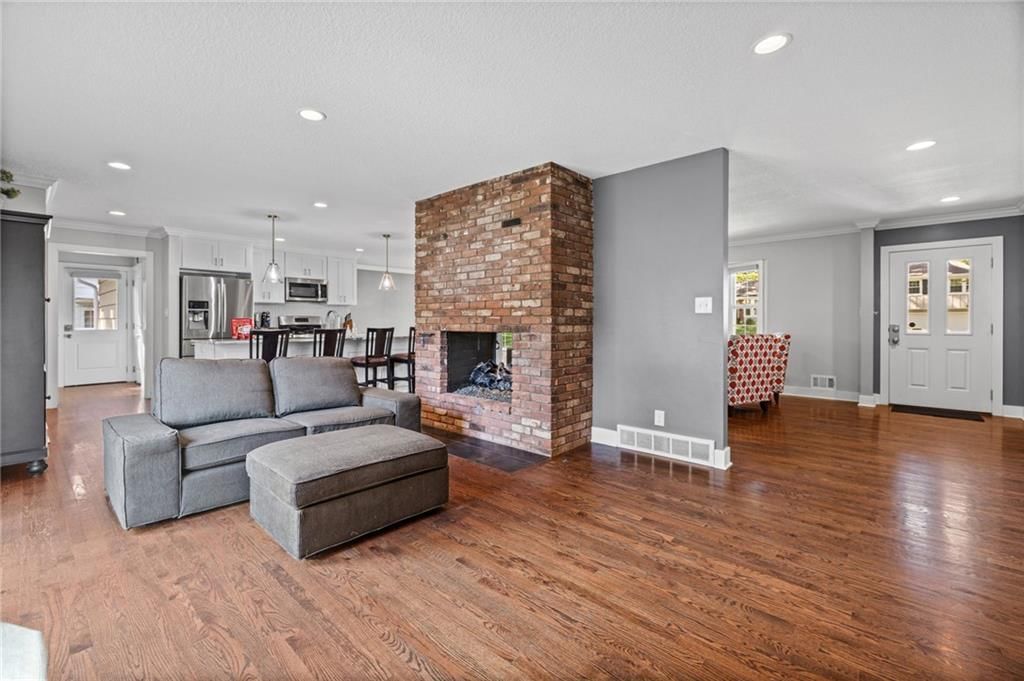 5521 W 84TH Street — photo 12