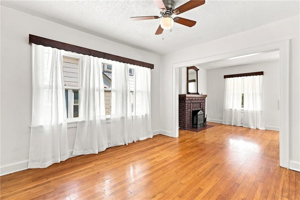Photo 14 of 61 - 1222 Hardesty Avenue, Kansas City, MO 64127