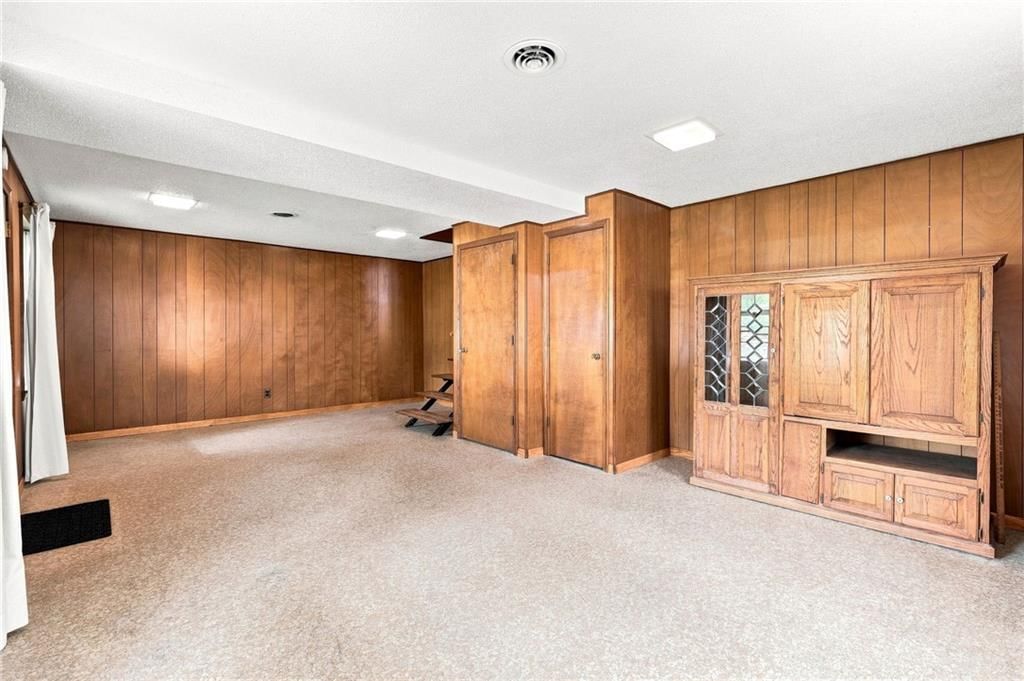 Photo 40 of 61 - 1222 Hardesty Avenue, Kansas City, MO 64127
