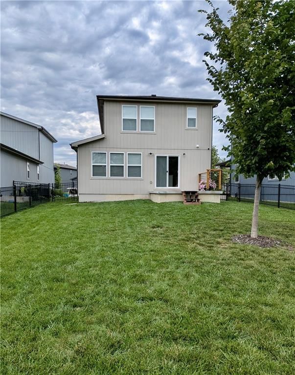 18069 Hauser Street — photo 4