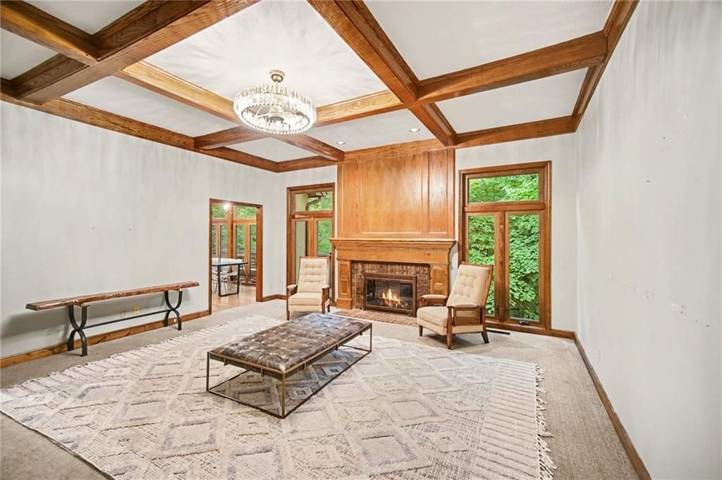 5525 N Oakdale Place — photo 4