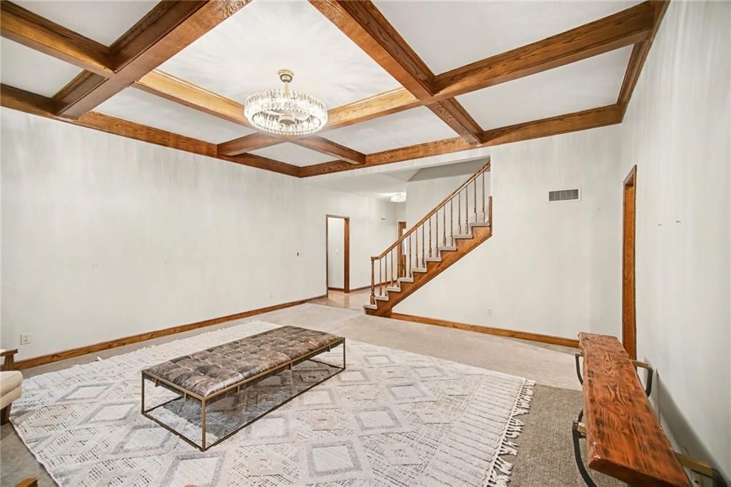 5525 N Oakdale Place — photo 5